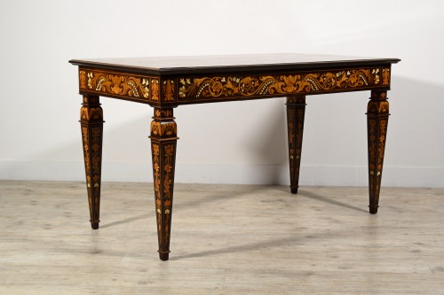 Table centrale en bois marqueté Luigi et Angiolo Falcini, Italie milieu XIXe siècle - Mobilier Style 