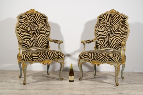 XVIIIe siècle - Ensemble de quatre grands fauteuils en bois sculpté et doré, Italie centrale XVIIIe siècle