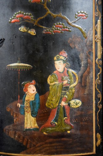 Paire d’encoignures en bois laqué à décor de chinoiserie, Italie milieu du XVIIIe siècle - Louis XV