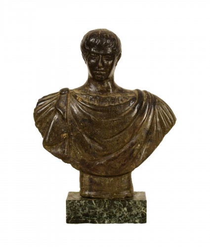 buste en pierre sculpté, empereur romaine, XVIIe siècle