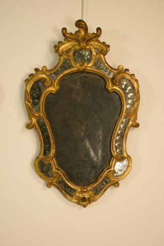 Paire de petits miroirs piémontais en bois doré, Italie, XVIIIe siècle - Brozzetti Antichità