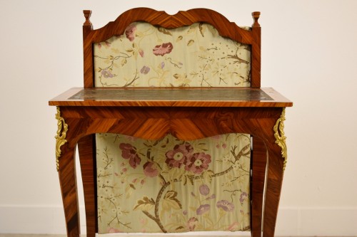 Table à écrire à écran en bois et bronzes dorés, France XVIIIe siècle - Brozzetti Antichità
