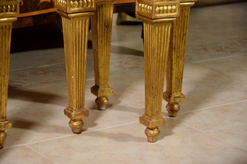 Sièges Canapé & Mobilier de Salon - Paire de tabourets néoclassiques en bois sculpté et doré, Italie, XVIIIe siècle