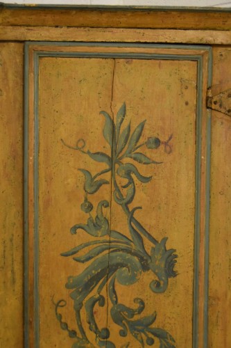Encoignure en bois laqué,, Italie début du XVIIIe siècle - Louis XIV
