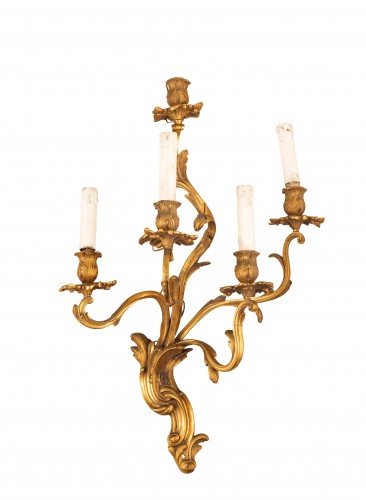 Paire d’appliques à quatre lumières en bronze ciselé et doré, France XIXe siècle - Luminaires Style 