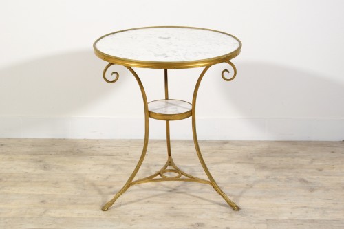 Mobilier Table & Guéridon - Guéridon en bronze doré, France fin XIXe