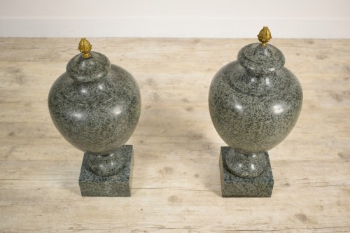 Antiquités - Paire de vases en granit vert, XIXe Siècle