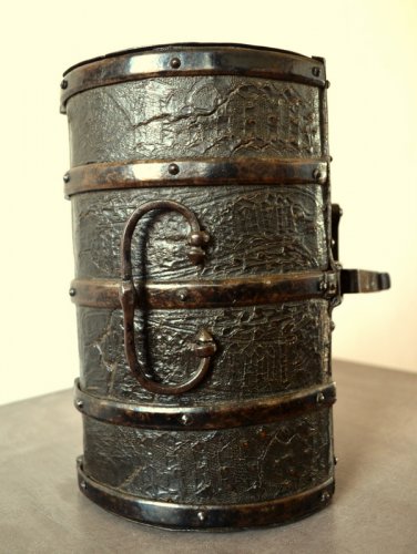 Objets de Curiosité  - Coffret gothique en cuir, France XVe siècle