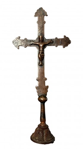Croix procession miniature en cuivre. XIIIe siècle