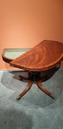 XIXe siècle - Table pliante anglaise