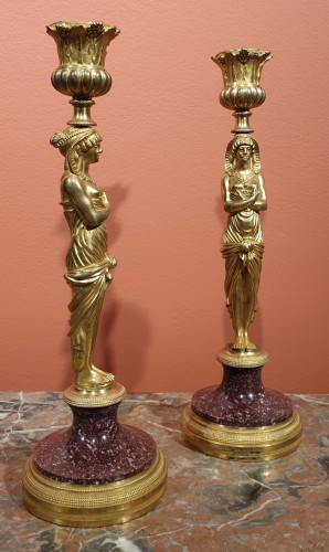 Paire de bougeoirs en bronze doré et porphyre - Restauration - Charles X