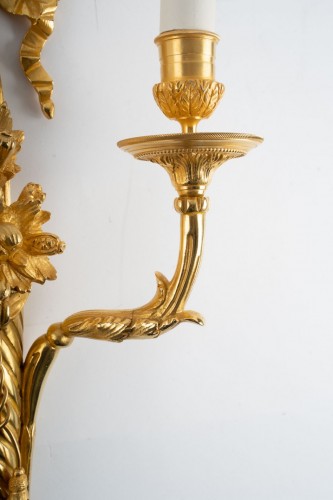Luminaires Appliques - Paire d'appliques en bronze doré à deux bras de lumière