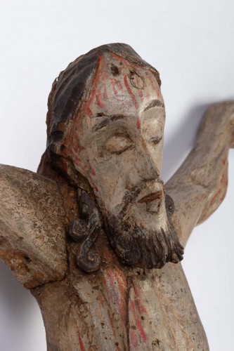 Antiquités - Christ en bois polychrome