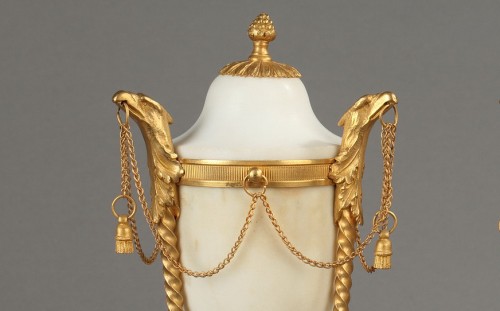 Paire de cassolettes d'époque Louis XVI - Hirsch Antiquités