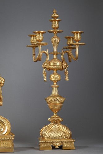 Garniture en bronze doré à gueules de lion - Hirsch Antiquités