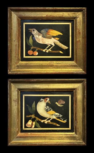 Paire de plaques florentines pietra dura aux oiseaux, XVIIIe siècle - Objet de décoration Style 