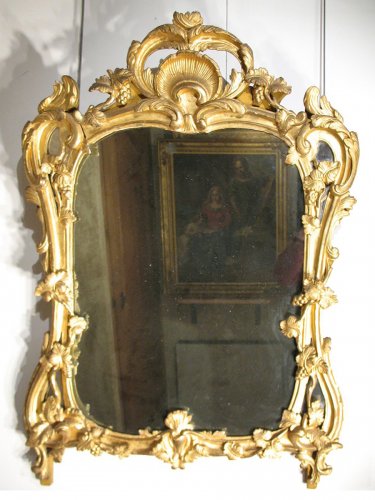 Miroir à parcloses Louis XV en bois doré