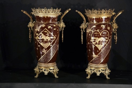 Paire de vases en porcelaine à monture en bronze fin XIXe - Chatelan Antiquités