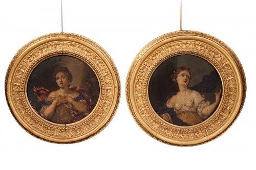 Paire de tondi portraits de jeunes femmes en buste, Ecole française fin XVIIIe