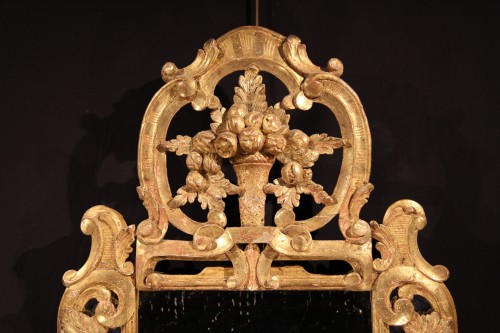 Miroir à parcloses en bois sculpté et doré dit de Beaucaire, Provence fin XVIIIe - Miroirs, Trumeaux Style 