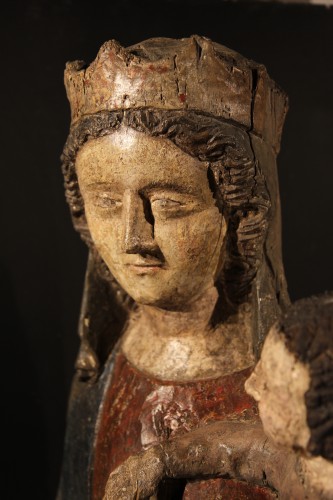 Vierge à l’Enfant en bois polychromé. France XIVe siècle - Chatelan Antiquités
