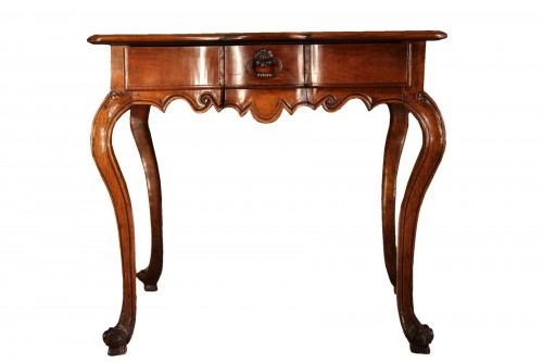 Table d’apparat Louis XV en bois de merisier - Travail languedocien du XVIIIe siècle