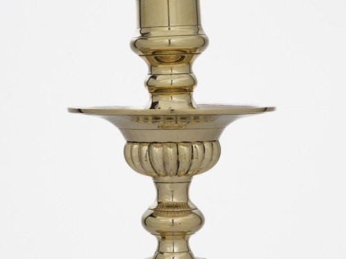 Louis XIII - Paire de grands chandeliers en bronze Epoque Louis XIII