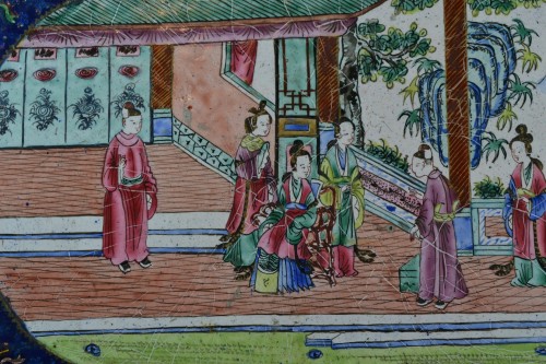 XIXe siècle - Plat en émail à décor de palais, Chine dynastie Qing