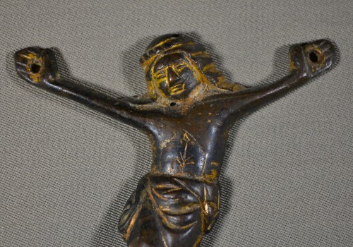 Christ en bronze doré, France 13e siècle - Conservatoire Sakura