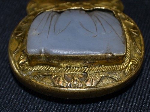 Antiquités - Boucles de ceintures en bronze doré et Jade, Chine début des Qing