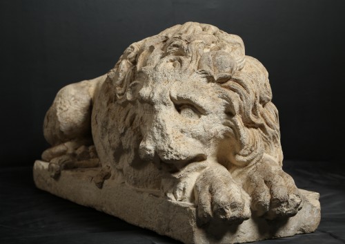 Sculpture Sculpture en pierre - Paire de lions en Tuffeau 19e siècle