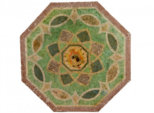 Tablette octogonale en scagliole Italie dix-huitième siècle