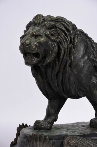 Paire de lions par Paul Edouard Delabrièrre - Sculpture Style 