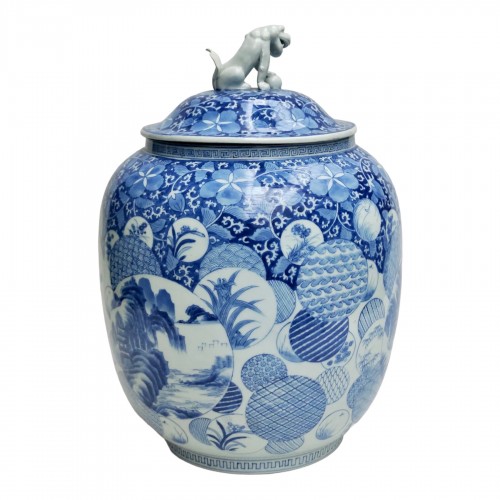 Grand vase en porcelaine de Hirado, Japon 19e siècle - Arts d
