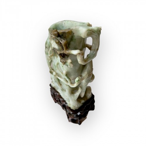  - Pot à pinceaux en jade sculpté, Chine dynastie Qing