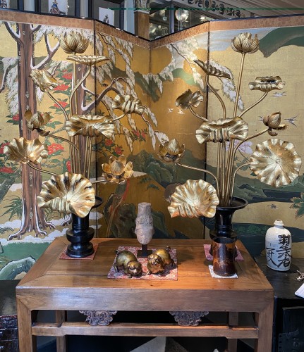 18 fleurs de lotus en bois et laque or, Japon époque Meiji - Arts d