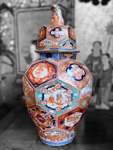Japon, grande potiche en porcelaine à décor Imari, Arita, 19e - Arts d