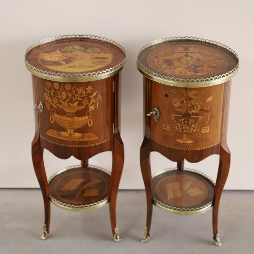 Deux tables de salon tripodes du 19e siècle, modèle de TOPINO - Mobilier Style 