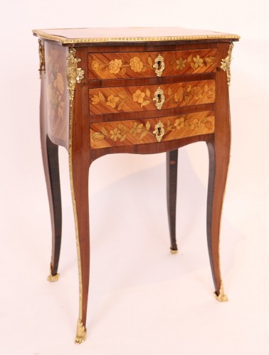 Antiquités - Table de salon Louis XV estampillée Nicolas Petit