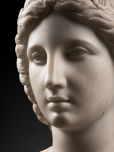 Sculpture Sculpture en Marbre - Buste féminin néoclassique