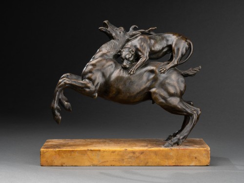 Chien attaquant un cerf, Rome vers 1800 - Sculpture Style 
