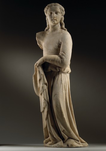 Sculpture Sculpture en Marbre - Femme Drapée, Ange - Italie XIVe Siècle