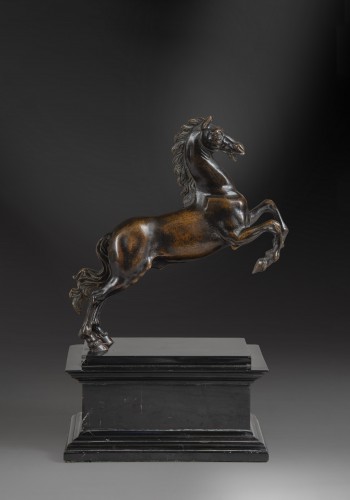 Sculpture Sculpture en Bronze - Cheval cabré - Italie 18e siècle