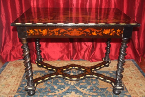 XIXe siècle - Table de milieu d'apparat, Hollande 1ere moitié du XIXe siècle