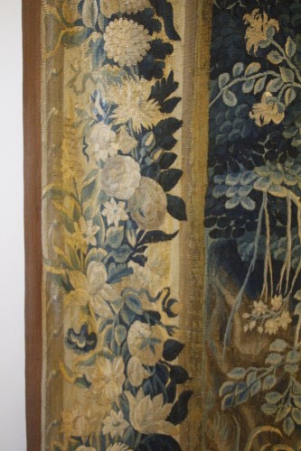Antiquités - Tapisserie en laine d'Aubusson de la fin du XVIIe siècle