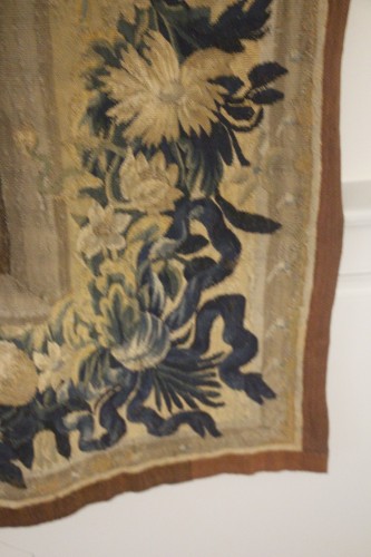 Antiquités - Tapisserie en laine d'Aubusson de la fin du XVIIe siècle