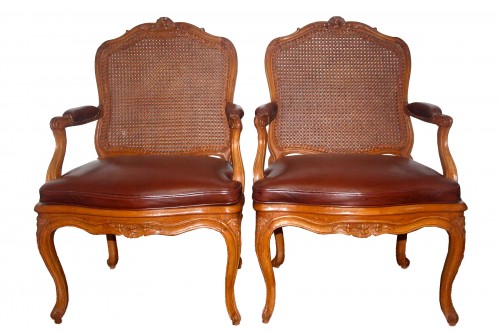 Paire de fauteuils cannés Louis XV, estampillés Etienne Saint-Georges