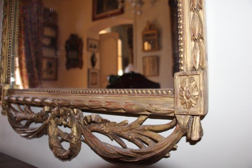 Miroirs, Trumeaux  - Miroir en bois doré éd'poque Louis XVI, Angleterre XVIIIe siècle