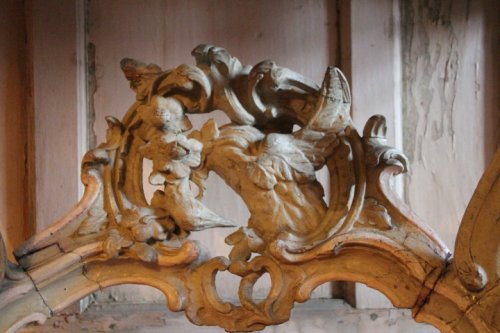 Antiquités - Console en bois laqué vert époque Louis XV, plateau à l'imitation du marbre