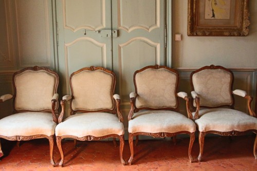 Suite de quatre fauteuils à la Reine, XVIIIe siècle - Sièges Style Régence